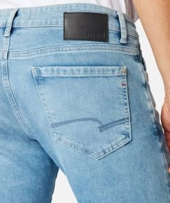 Mavi Jeans JAMES, Bleach Comfort -Lloyd Gürtel Shop 854b5ad8 83a7 1bbd 7f14 602a6f06514bLpHvbIOn7B6Pp 600x600