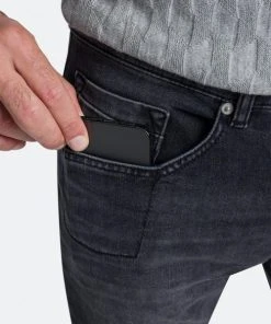 Pierre Cardin Jeans Antibes, Black Fashion -Lloyd Gürtel Shop 96bd8029 7942 2e9a a114 e71ebc6d2de8 600x600