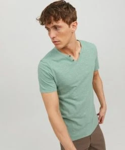 Jack & Jones T-Shirt Halbarm JJESPLIT NECK TEE SS NOOS, Granite Green -Lloyd Gürtel Shop a09c08ec cb96 ac9e a414 106ff0ec95ff 600x600