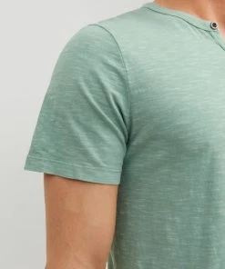 Jack & Jones T-Shirt Halbarm JJESPLIT NECK TEE SS NOOS, Granite Green -Lloyd Gürtel Shop a09c08ec cb96 ac9e a414 116ff0395507 600x600