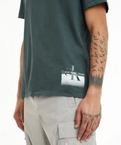 Calvin Klein T-Shirt Halbarm MONOLOGO GRADIENT BOX TEE, GREEN -Lloyd Gürtel Shop c7d8a4dd d261 09ba 9c14 fc65ac2c88eb 600x600