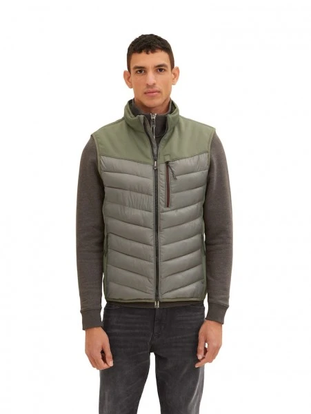 Tom Tailor Weste Hybrid Vest, Dusty Olive Green 5 Tom Tailor Weste Hybrid Vest, Dusty Olive Green – Bild 5